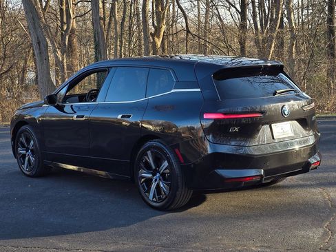 Used 2023 BMW iX M60 image 4