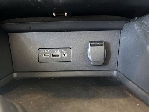 Used 2023 Nissan Sentra SV image 24