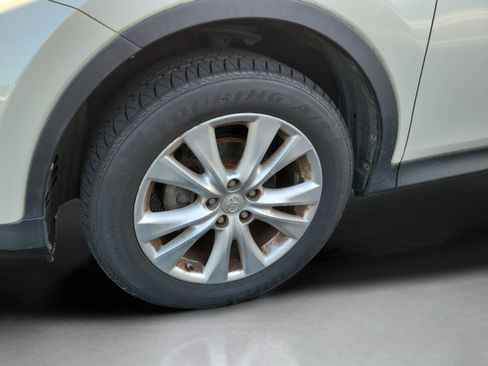 Used 2013 Toyota RAV4 Limited AWD/4WD image 30