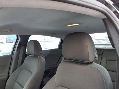 Used 2021 Chevrolet Malibu LT image 16