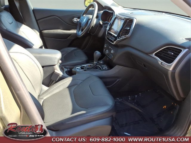 Used 2020 Jeep Cherokee Limited AWD/4WD image 28