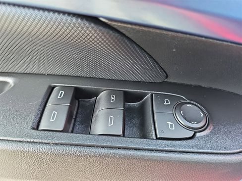 Used 2024 Chevrolet Equinox EV LT image 26