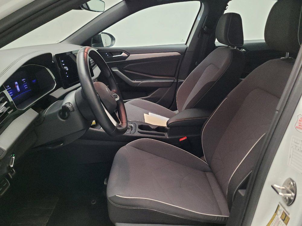 Used 2025 Volkswagen Jetta Sport FWD image 17