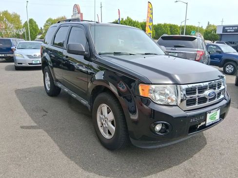 Used 2010 Ford Escape XLT FWD image 3