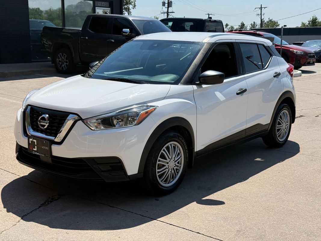 Used 2020 Nissan Kicks S FWD image 17