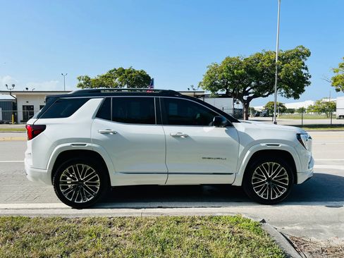 Used 2026 GMC Terrain Denali AWD/4WD image 6