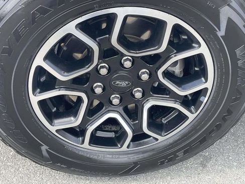 Used 2023 Ford F150 Lariat w/ Max Trailer Tow Package image 9