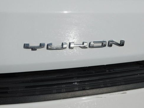 Used 2024 GMC Yukon SLE image 50