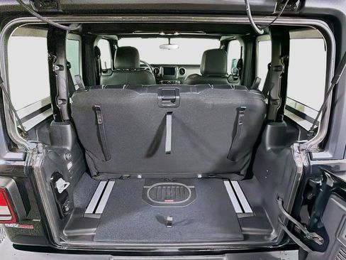 Used 2021 Jeep Wrangler Sport image 26
