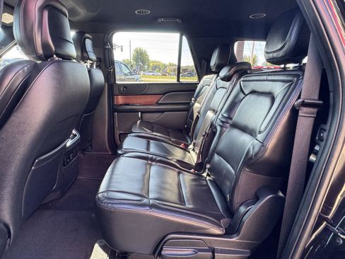 Used 2021 Lincoln Navigator L 4WD image 29