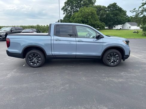 Used 2025 Honda Ridgeline Sport image 10