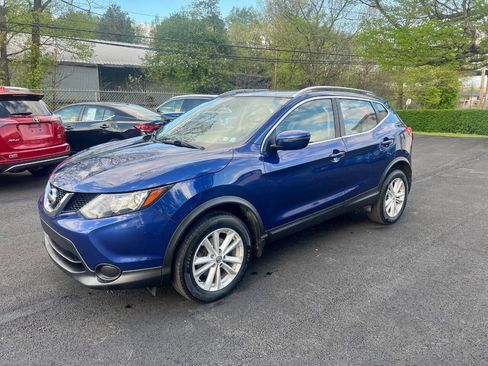 Used 2018 Nissan Rogue Sport SV AWD/4WD image 2