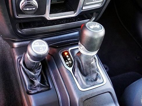 Certified 2022 Jeep Wrangler Sport image 24