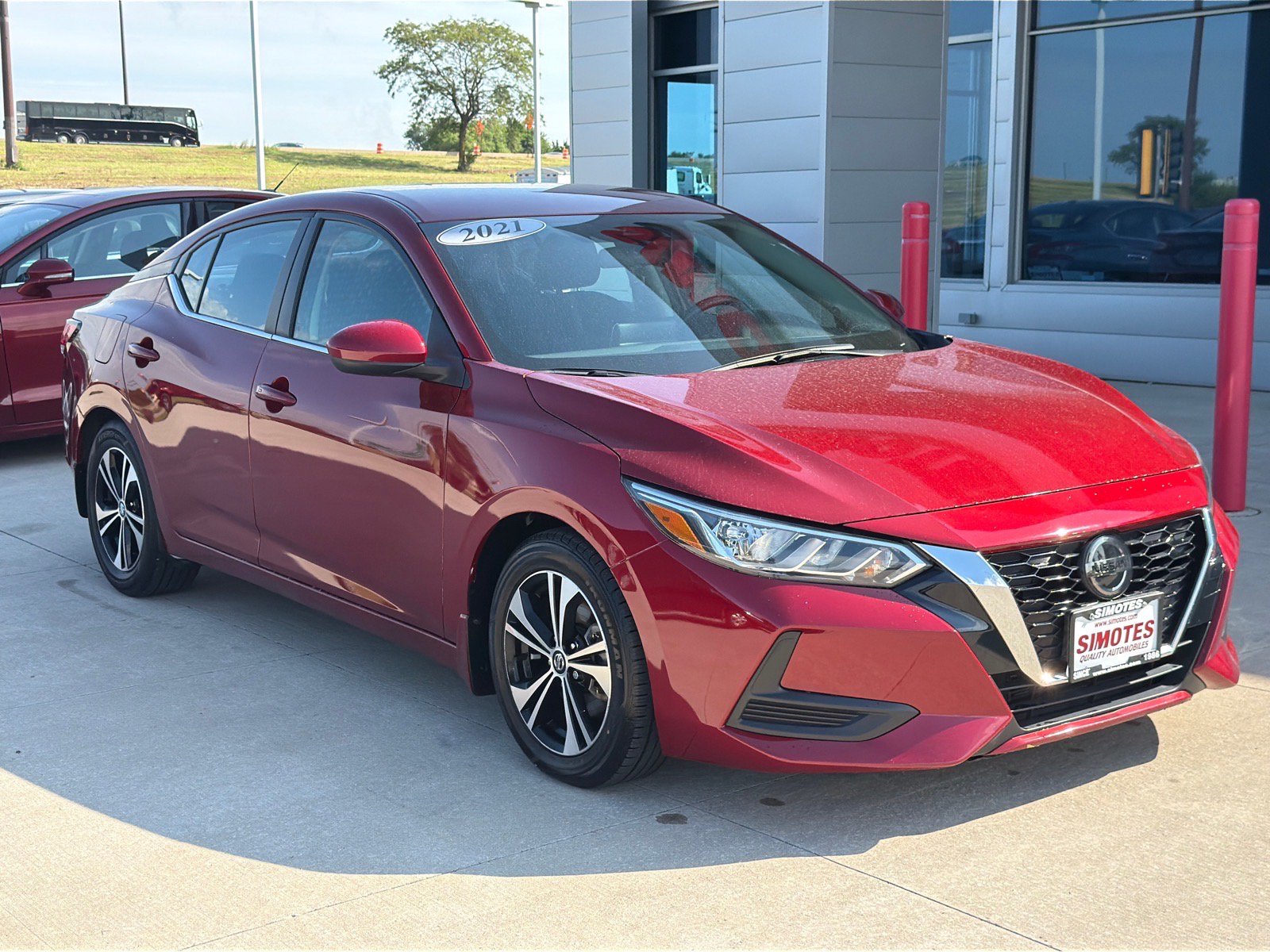 Used 2021 Nissan Sentra SV FWD image 2