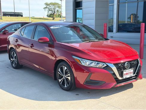 Used 2021 Nissan Sentra SV FWD image 2