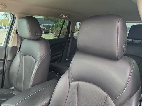 Used 2020 Buick Envision Essence image 9