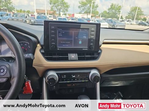 Used 2022 Toyota RAV4 LE AWD/4WD image 18
