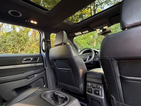 Used 2018 Ford Explorer Sport w/ Equipment Group 401A AWD/4WD image 36