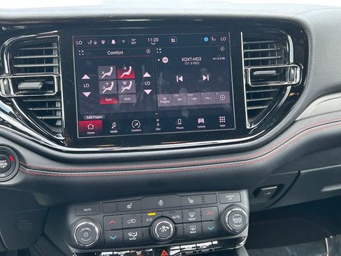 Used 2025 Dodge Durango GT AWD/4WD image 21