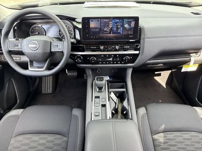 New 2026 Nissan Pathfinder SV w/ SV Premium Package
