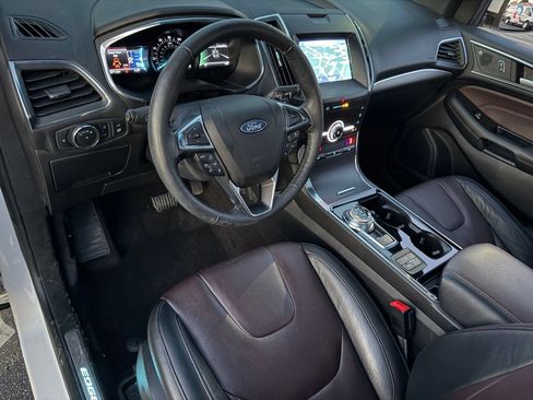Used 2020 Ford Edge Titanium w/ Equipment Group 301A AWD/4WD image 12