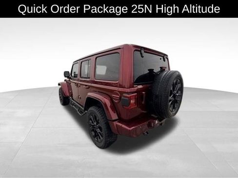 Used 2021 Jeep Wrangler Unlimited Sahara image 5