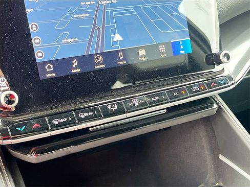 Used 2024 Jeep Wagoneer 4WD image 16