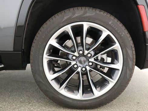 Used 2023 Jeep Wagoneer Series II w/ Premium Group I image 7