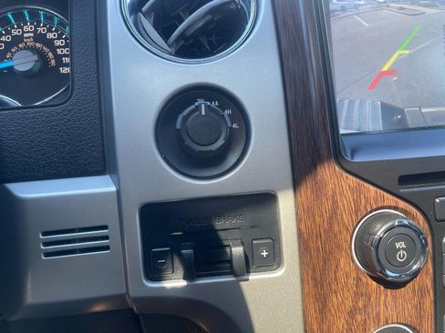 Used 2013 Ford F150 Lariat w/ Lariat Chrome Pkg image 31