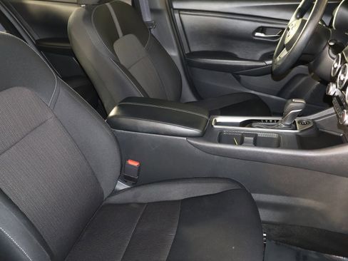 Used 2024 Nissan Sentra SV image 40