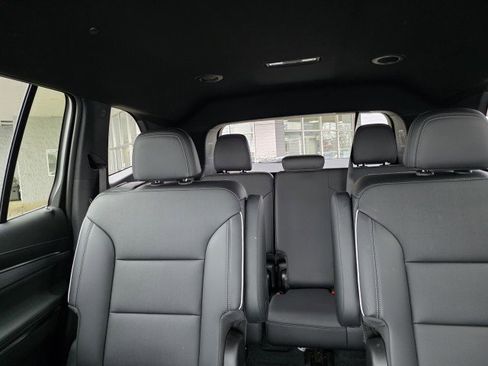 Used 2025 Buick Enclave Preferred image 21