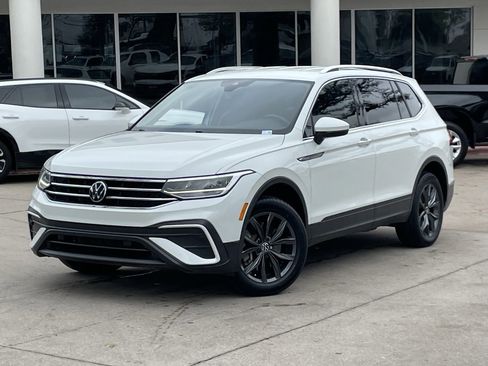 Used 2023 Volkswagen Tiguan SE image 10