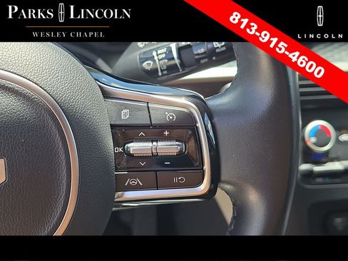 Used 2022 Kia Carnival LX FWD image 30