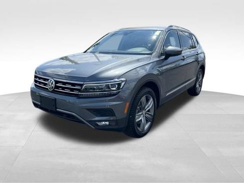 Used 2019 Volkswagen Tiguan SEL Premium AWD/4WD image 3