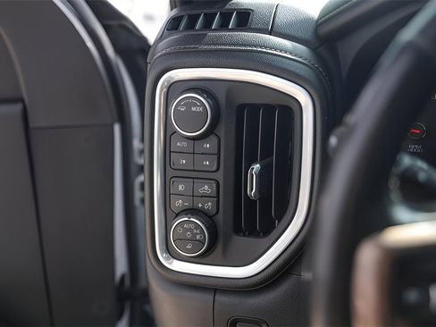 Used 2022 Chevrolet Silverado 3500 High Country w/ Z71 Off-Road Package image 18