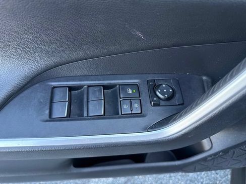 Used 2023 Toyota RAV4 XSE AWD/4WD image 16
