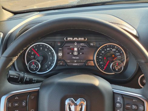 Used 2025 RAM 1500 Laramie w/ Sport Appearance Package AWD/4WD image 23