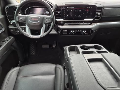 Used 2025 GMC Sierra 1500 SLT RWD image 28