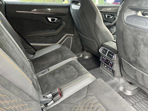 Used 2023 Lamborghini Urus Performante image 28