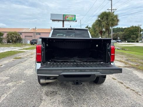 Used 2025 Toyota Tacoma TRD Off-Road w/ TRD Off Road Upgrade Package AWD/4WD image 18