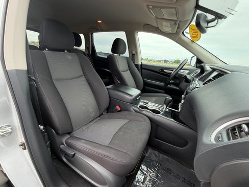 Used 2020 Nissan Pathfinder SV AWD/4WD image 15