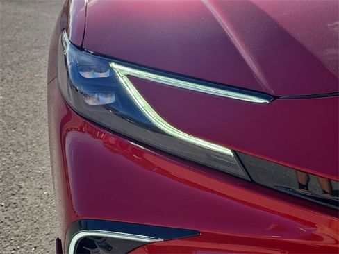 Used 2025 Toyota Camry XSE image 7