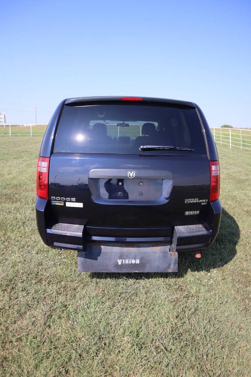Used 2010 Dodge Grand Caravan SE FWD image 11