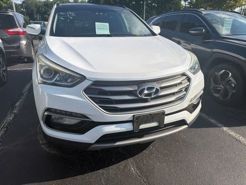 Used 2017 Hyundai Santa Fe Sport FWD image 2