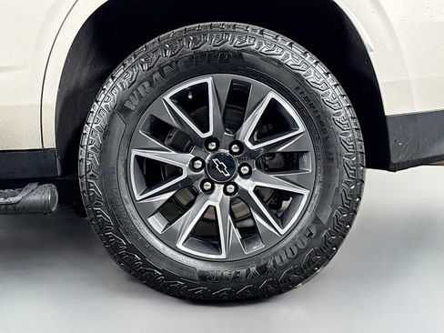 Certified 2023 Chevrolet Tahoe Z71 w/ Luxury Package image 37