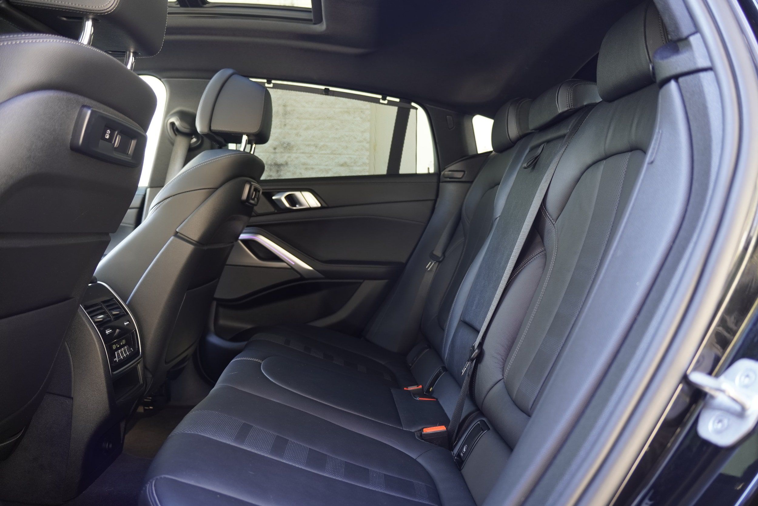Used 2021 BMW X6 M50i w/ Premium Package AWD/4WD image 29