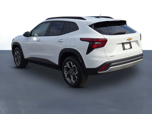 New 2026 Chevrolet Trax LT w/ Driver Confidence Package image 7