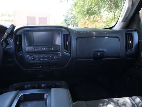 Used 2019 Chevrolet Silverado 1500 W/T w/ WT Convenience Package AWD/4WD image 17