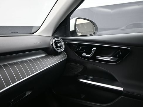 Used 2023 Mercedes-Benz C 300 Sedan image 8