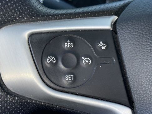 Used 2023 GMC Acadia SLE image 24